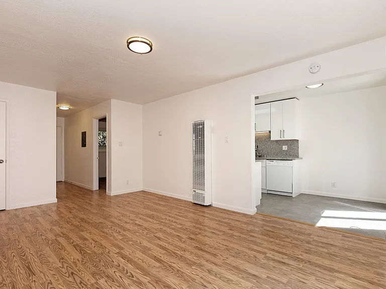 370 Staten Avenue — Photo 42