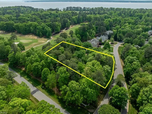 2114 Hornes Lake Rd, Williamsburg, VA 23185