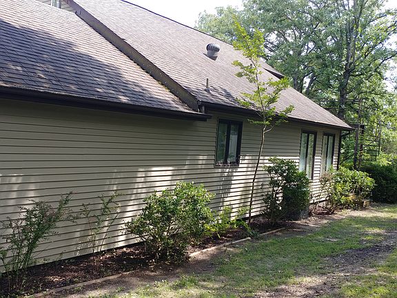 3rd image of 56 Oakwood Dr