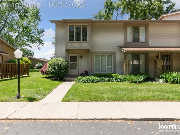 77 Willow Way #1, Waterford, MI 48328