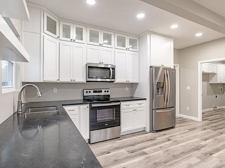 225 Southern Lake Dr — Photo 15