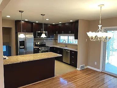 Dining & Kitchen