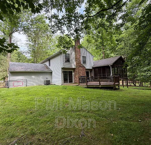 4035 Huckleberry Row — Photo 2