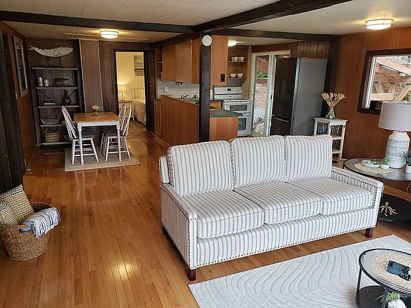 5th image of 3104 Halibut Point Rd