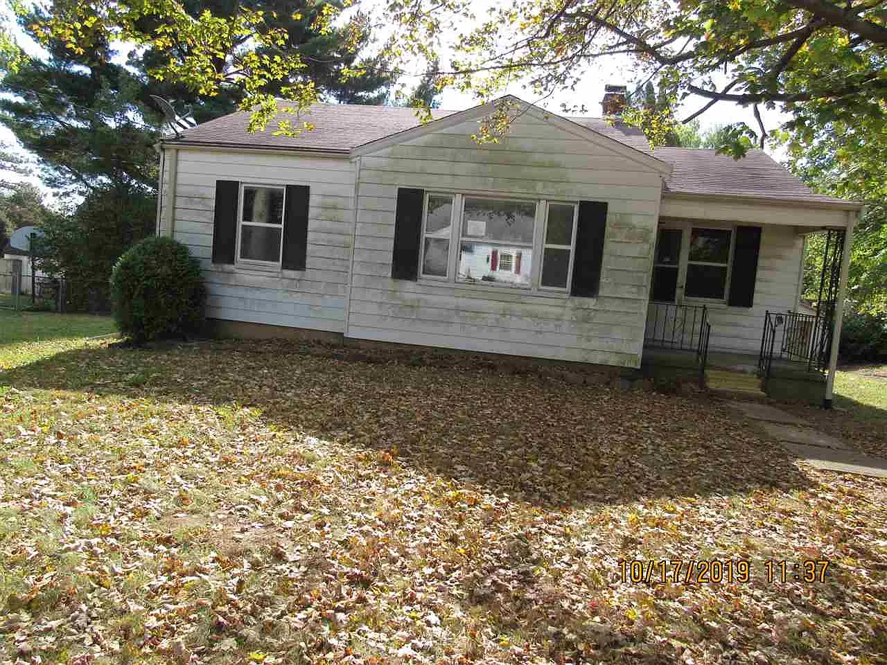 665 Skyway Dr photo 1