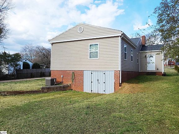 5th image of 124 S Estate Dr