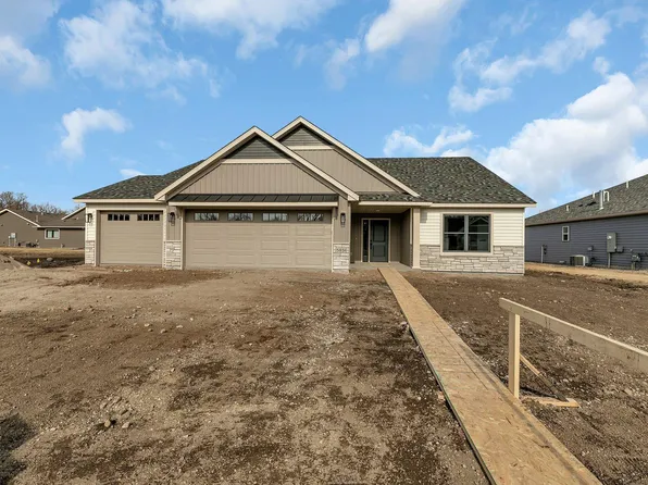 5851 Rivers Edge Dr, Saint Cloud, MN 56303