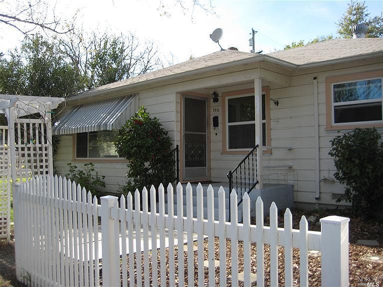 1st image of 208 E 2nd St