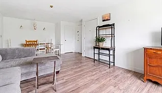 1 bed, 634 sqft, $2,450 — Photo 2