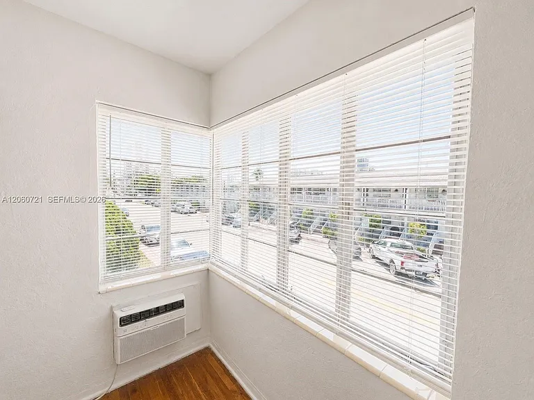 7407 Byron Ave #3 — Photo 25