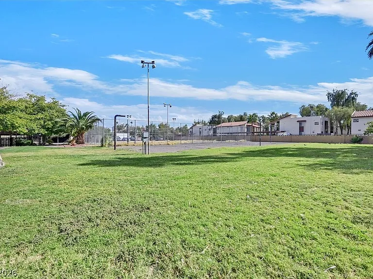 4474 Buena Vista Dr — Photo 26