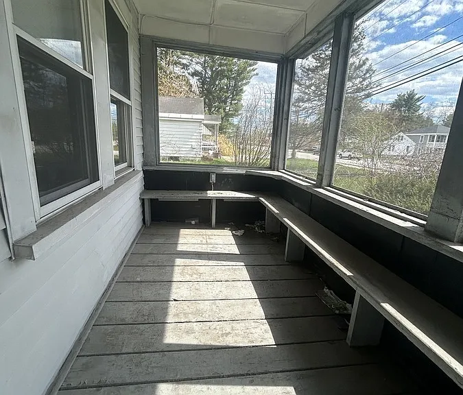 25 New Rochester Rd — Photo 7