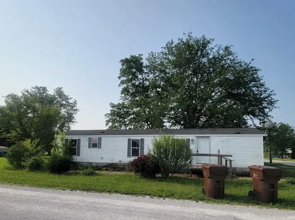 230 N Leach Ave, Fowlerton, IN 46930