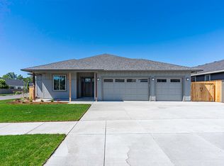 3905 Wyoming Ln, Medford, OR