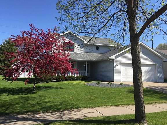 2nd image of 1023 Eastwood St