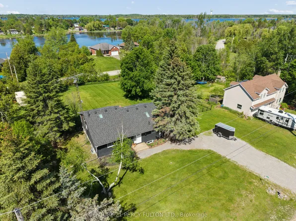 1935 Pratts Marina Rd, Selwyn, ON K0L 2H0