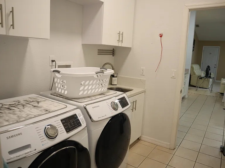 2951 Marbella Dr — Photo 42