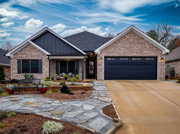 4017 Elizabeth Ct, Benton, AR 72019
