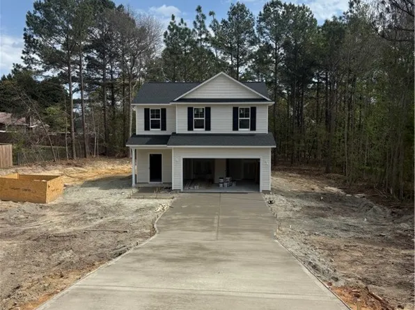 96 Montana Ln, Spring Lake, NC 28390