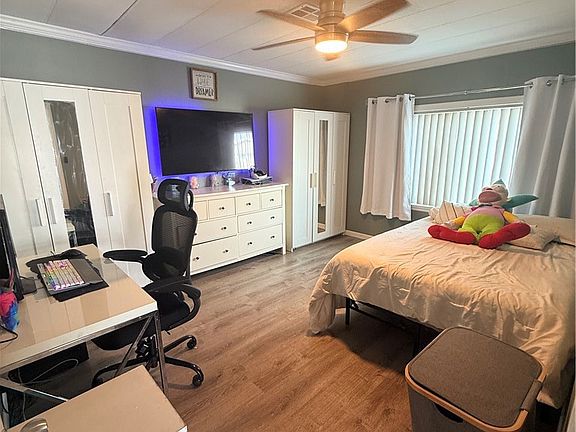 4th image of 626 Dearborn #7