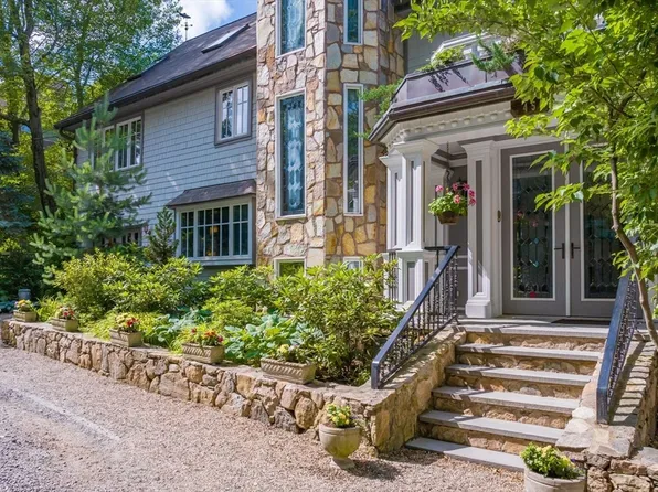 45 Parley Ave, Jamaica Plain, MA 02130