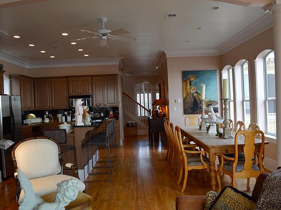 3rd image of 224 Norwood Dr