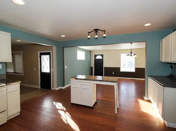 303 E 2nd St, Winona, MN 55987