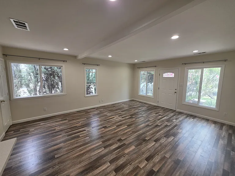 1250 S Orange St — Photo 24