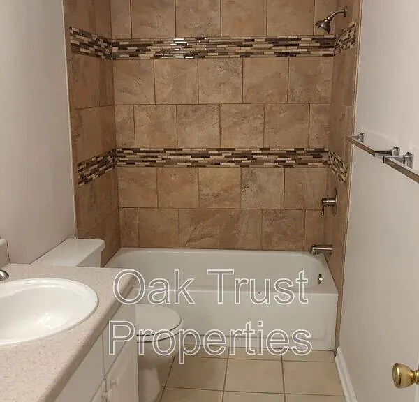 1829 Villa Maison #C — Photo 18
