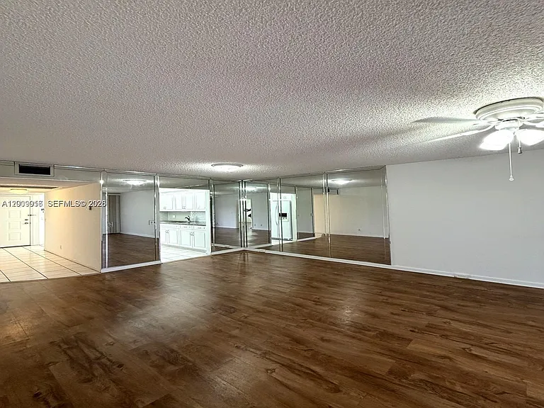 1400 SW 124th Ter #402Q — Photo 9