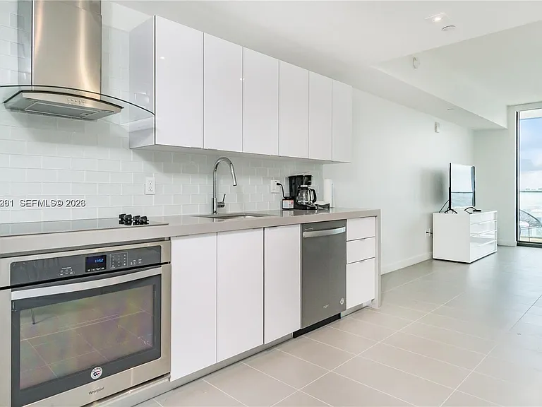 1600 NE 1st Ave #1204 — Photo 5