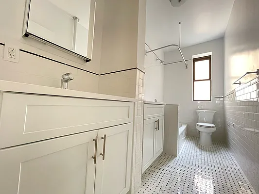 Rented by Oxford Property Group | media 21