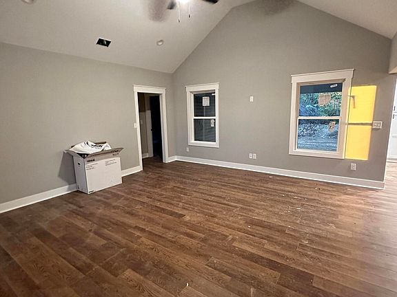 3rd image of 111 Allyson Cir