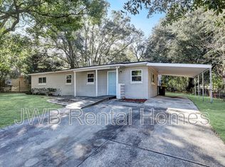 2338 Looking Glass Ln, Jacksonville, FL 32210