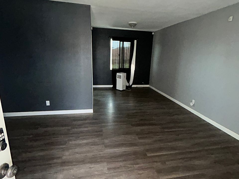 1st image of 361 S Muriel Dr