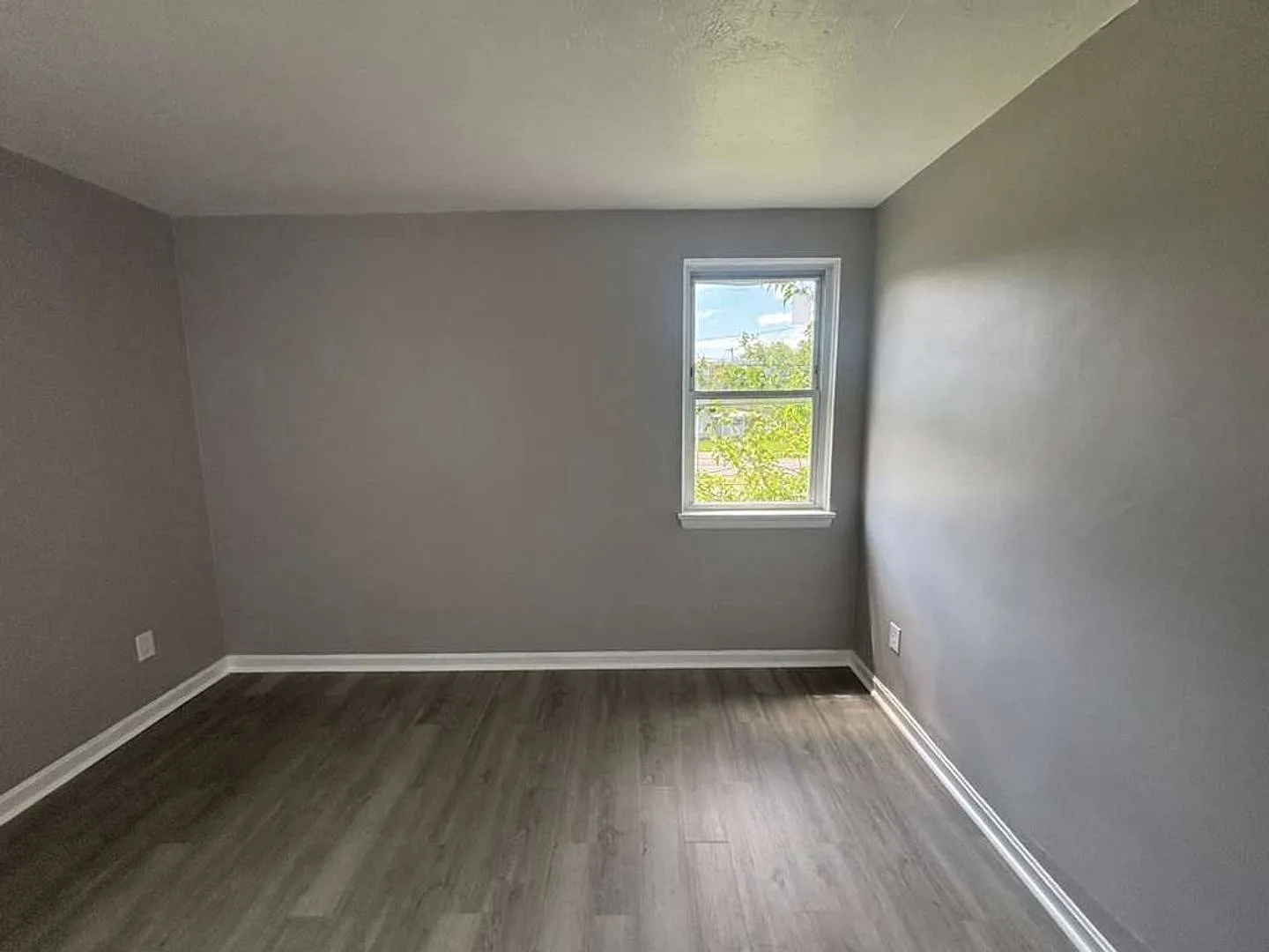 65 Superior — Photo 3