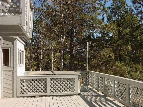 5th image of 609 University Dr