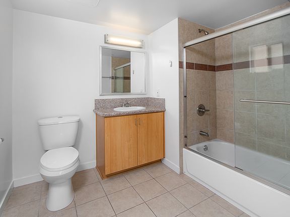 4th image of 13429 Vanowen St #11519394