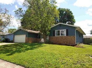 136 Mattek Ave, Dekalb, IL 60115