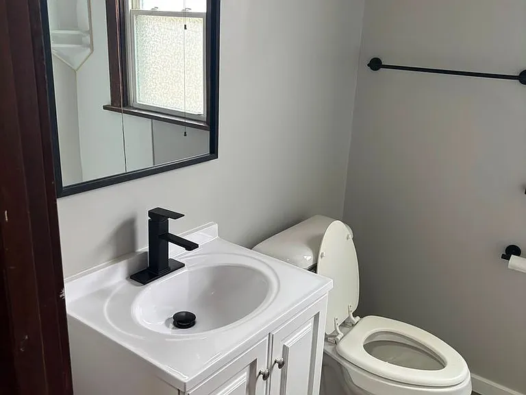 3611 Buechner Ave — Photo 14