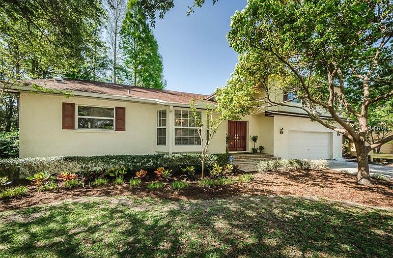 1st image of 210 Woodland Ct