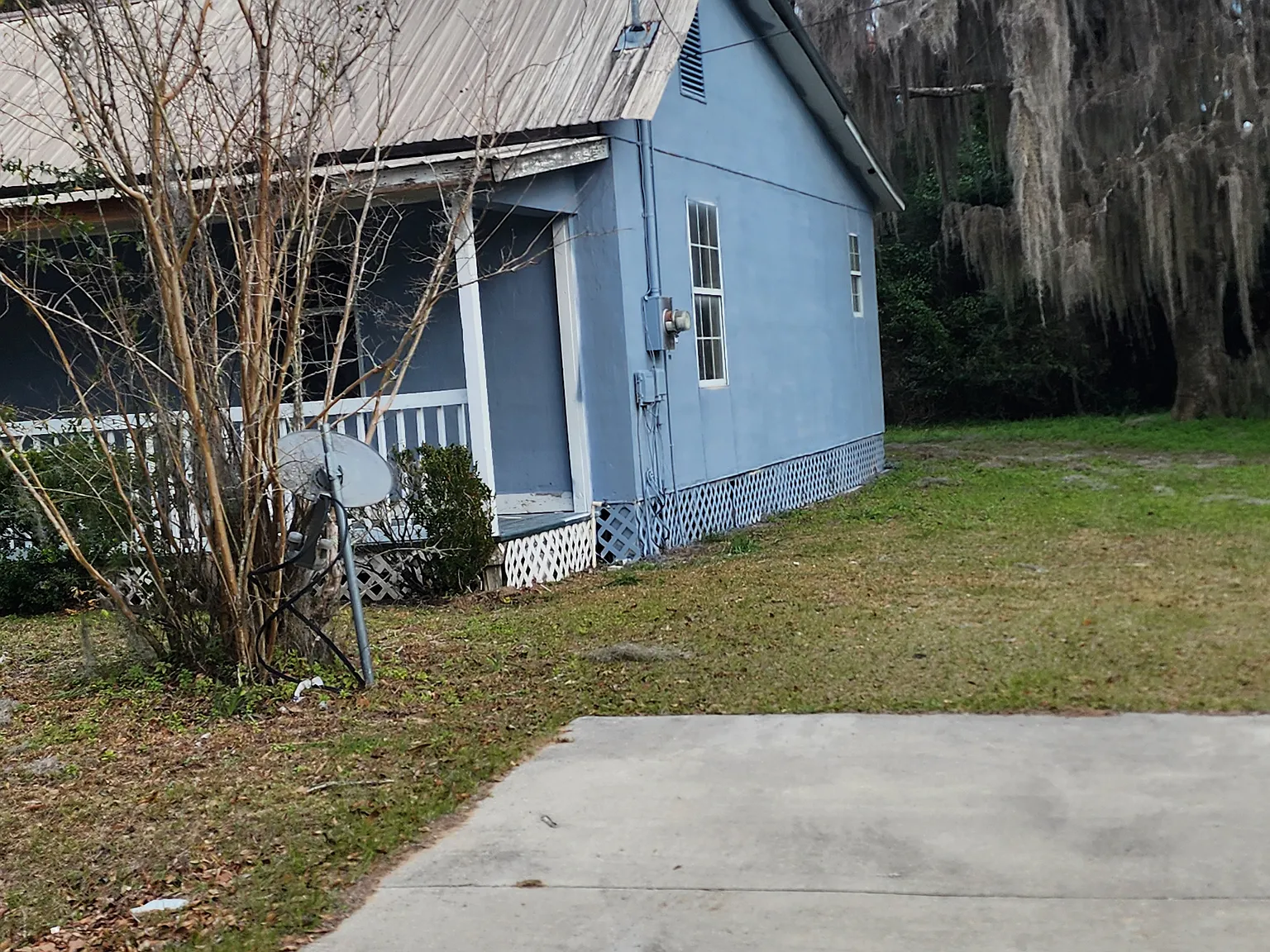 3 bed, 1.5 bath, 1200 sqft, $1,400 — Photo 2
