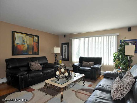 2nd image of 138 Leonard Ave