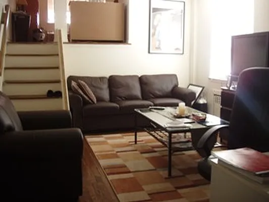 Rented by City Connections Realty | media 32