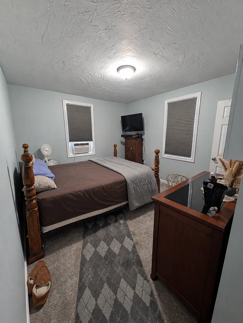 2 bedroom Condo available 11/1 — Photo 2