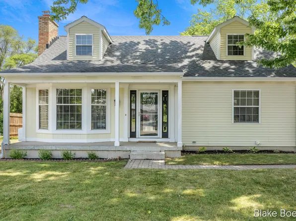 118 Lauderdale Ave NE, Grand Rapids, MI 49546