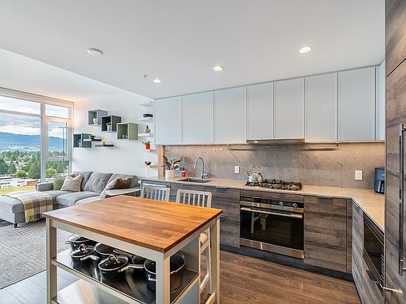 5th image of 1045 Austin Ave #2001