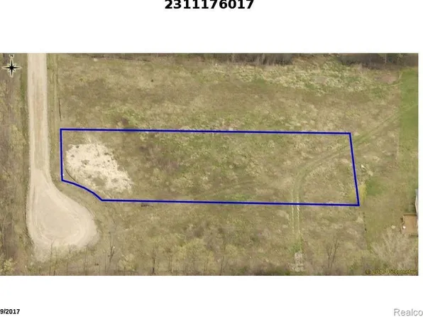 Bartlett St, Farmington, MI 48334