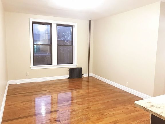 3rd image of 2452 44th St APT A3