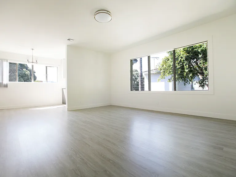 11562 Gateway Blvd #11576 — Photo 3
